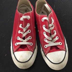 Sz 6 Red Converse Low-top